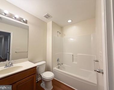 10 S Meadow Court - Photo Thumbnail 10