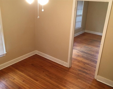 1911 W 38th Street - Photo Thumbnail 2