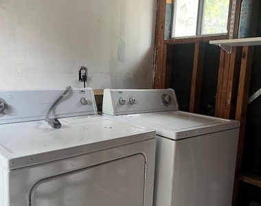 1911 W 38th Street - Photo Thumbnail 23