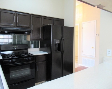 4723 Castleman Dr - Photo Thumbnail 3