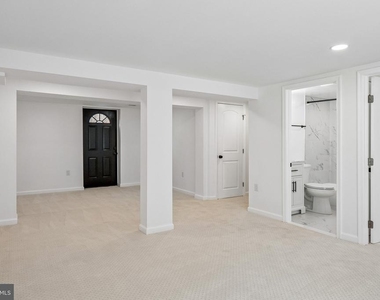 3108 Adams Street Ne - Photo Thumbnail 18