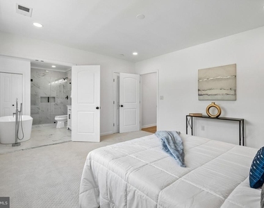 3108 Adams Street Ne - Photo Thumbnail 15
