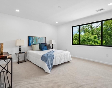 3108 Adams Street Ne - Photo Thumbnail 14