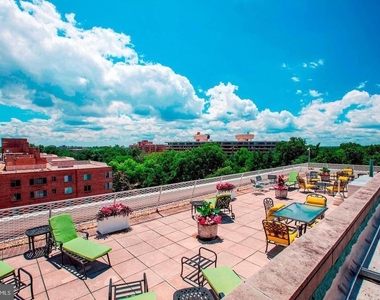 4301 Massachusetts Avenue Nw - Photo Thumbnail 18