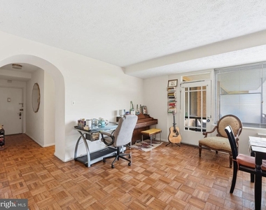 4740 Connecticut Avenue Nw - Photo Thumbnail 4