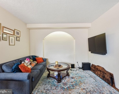 4740 Connecticut Avenue Nw - Photo Thumbnail 2