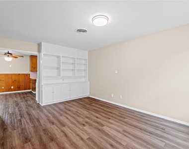 5118 Waterbrook Dr - Photo Thumbnail 4
