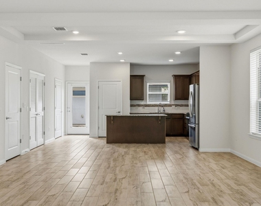 5813 Charles Merle Dr - Photo Thumbnail 17