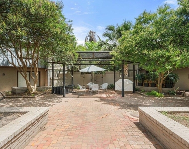 2500 Steck Ave - Photo Thumbnail 23