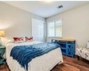 18416 Friendship Hill Dr - Photo Thumbnail 9