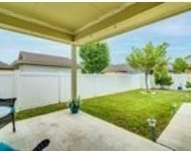 18416 Friendship Hill Dr - Photo Thumbnail 13