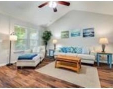 18416 Friendship Hill Dr - Photo Thumbnail 4