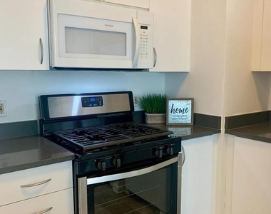 1300 N Street Nw - Photo Thumbnail 4