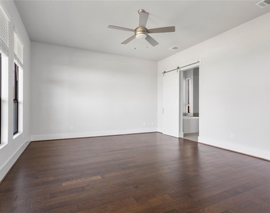 16100 Sydney Carol Ln - Photo Thumbnail 10