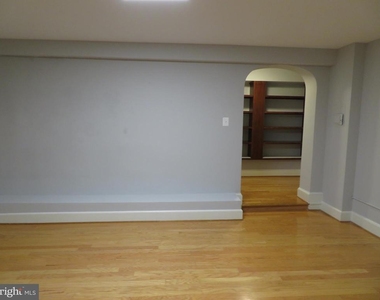 3925 Davis Place Nw - Photo Thumbnail 10
