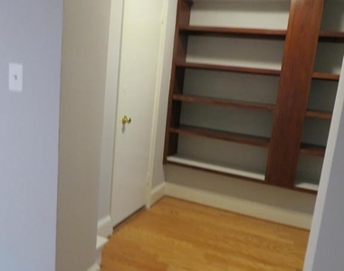 3925 Davis Place Nw - Photo Thumbnail 11