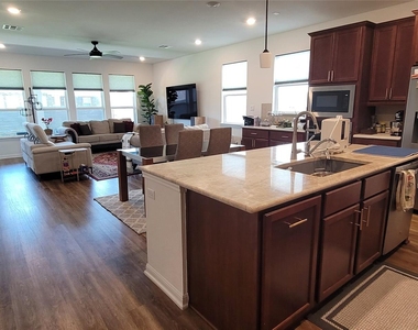 716 Leeward Pass - Photo Thumbnail 6