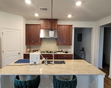 716 Leeward Pass - Photo Thumbnail 9