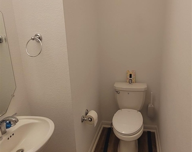 716 Leeward Pass - Photo Thumbnail 19