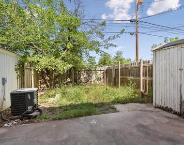 5800 Belmoor Dr - Photo Thumbnail 14