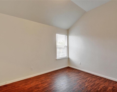 2624 Century Park Blvd - Photo Thumbnail 20