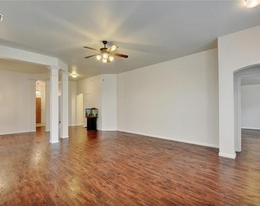 2624 Century Park Blvd - Photo Thumbnail 6