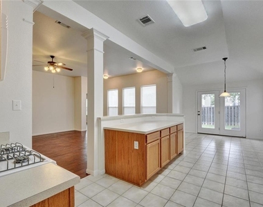 2624 Century Park Blvd - Photo Thumbnail 12