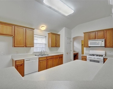 2624 Century Park Blvd - Photo Thumbnail 10