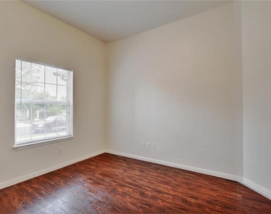 2624 Century Park Blvd - Photo Thumbnail 21