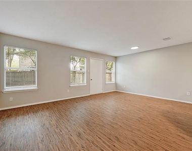 9602 Nightjar Dr - Photo Thumbnail 5