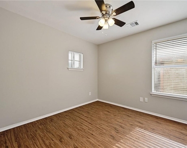 9602 Nightjar Dr - Photo Thumbnail 20