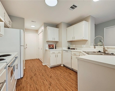 9602 Nightjar Dr - Photo Thumbnail 10