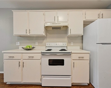 9602 Nightjar Dr - Photo Thumbnail 11