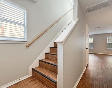 9602 Nightjar Dr - Photo Thumbnail 3