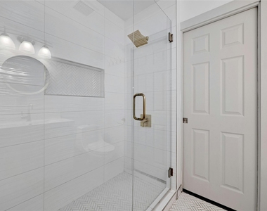 2604 Berkett Dr - Photo Thumbnail 14