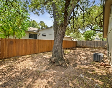 7403 Dallas Dr - Photo Thumbnail 30
