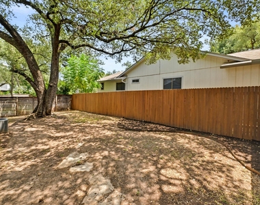 7403 Dallas Dr - Photo Thumbnail 29