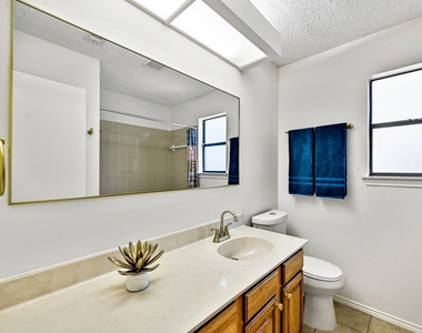 7403 Dallas Dr - Photo Thumbnail 22