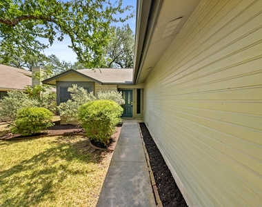 7403 Dallas Dr - Photo Thumbnail 2