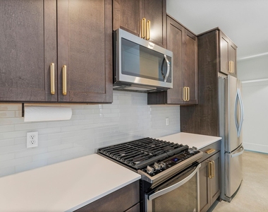 2101 Montopolis Dr - Photo Thumbnail 10