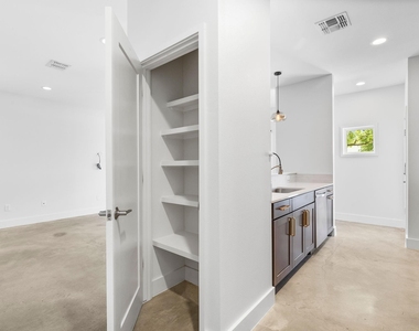 2101 Montopolis Dr - Photo Thumbnail 11