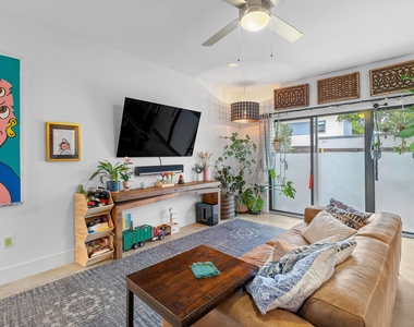 2101 Montopolis Dr - Photo Thumbnail 13