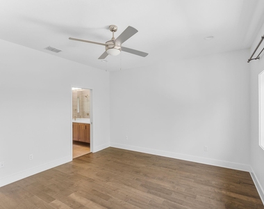 2101 Montopolis Dr - Photo Thumbnail 24