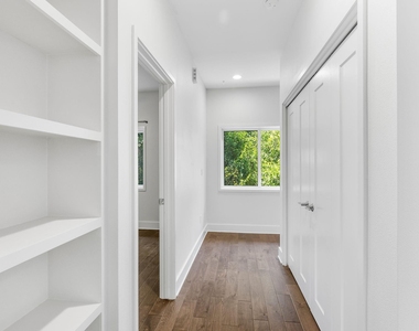 2101 Montopolis Dr - Photo Thumbnail 20