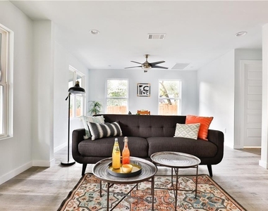 5204 Ledesma Rd - Photo Thumbnail 5