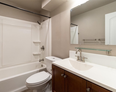 1003 Hyridge St - Photo Thumbnail 10