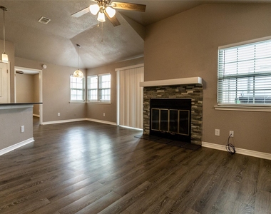 1003 Hyridge St - Photo Thumbnail 1