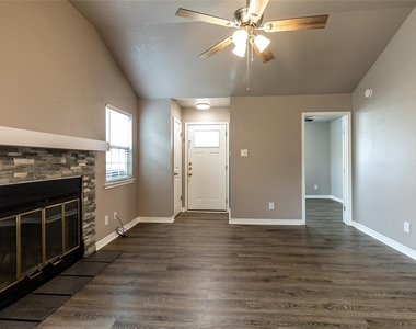 1003 Hyridge St - Photo Thumbnail 11