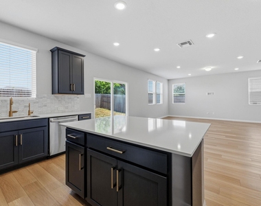 905 Palo Brea Loop - Photo Thumbnail 15