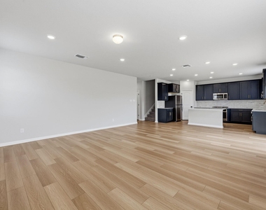 905 Palo Brea Loop - Photo Thumbnail 10